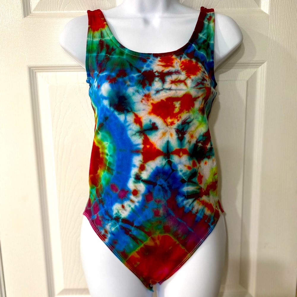 Small bodysuit
